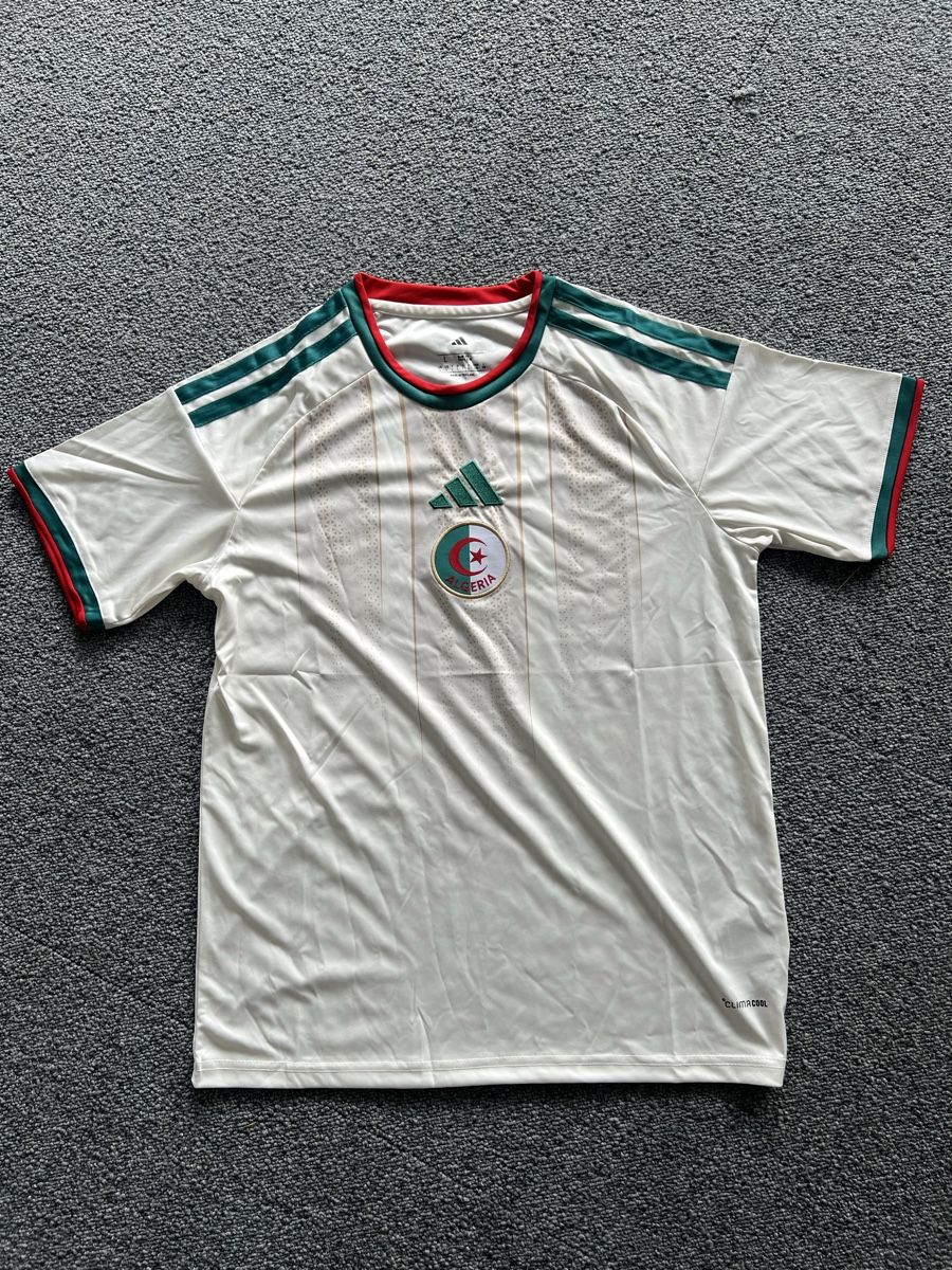 Leibchen & Hosen: Maillot Algérie 2026 – Gebraucht aus Oulens-Echallens von kem_5skl