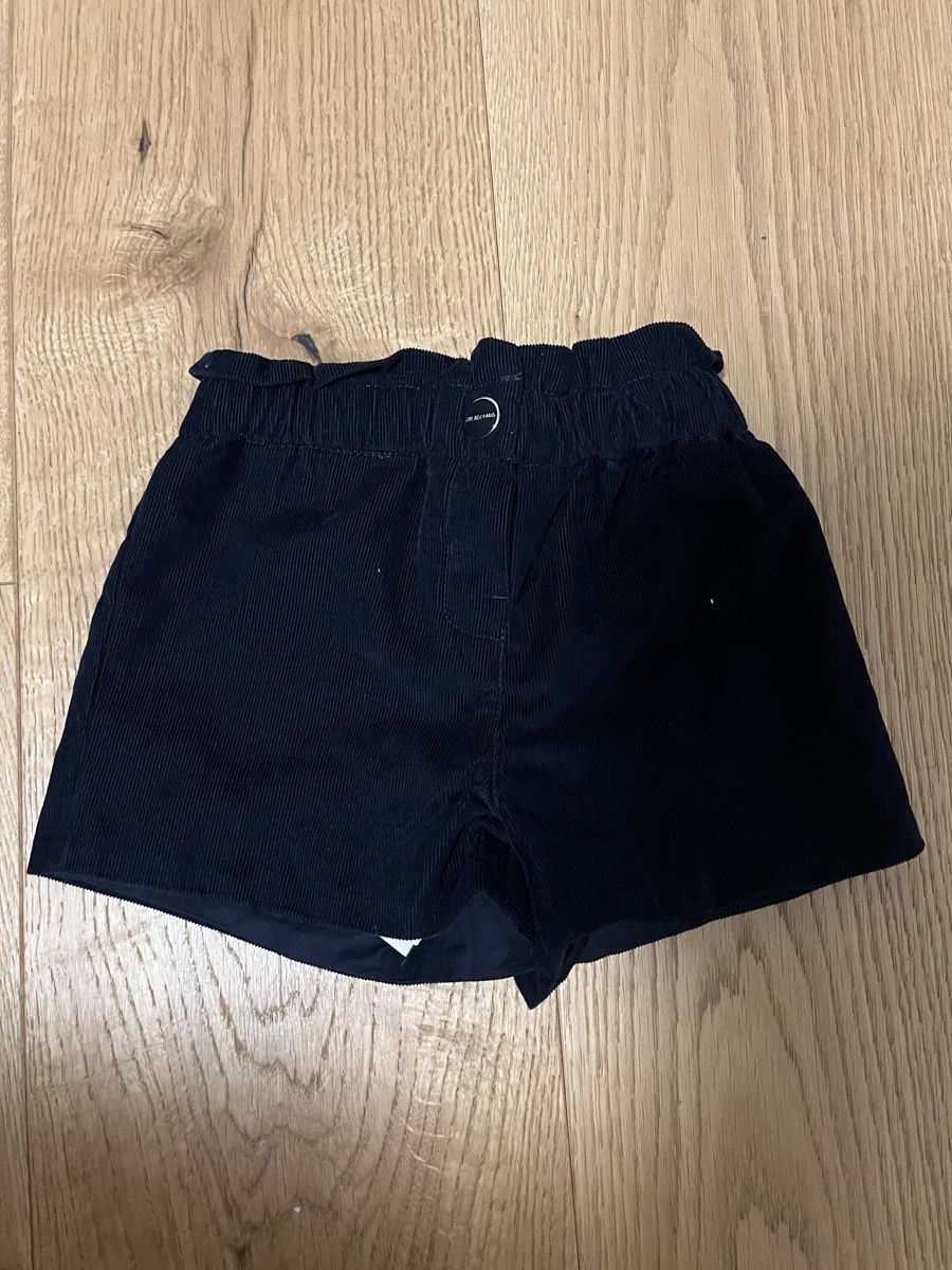 Jacadi Pantaloni: Jacadi Dunkelblaue kurze Mädchen Hose 12 Monate – Nuovo e nell'imballaggio originale da Zürich venduto da jae_5kng