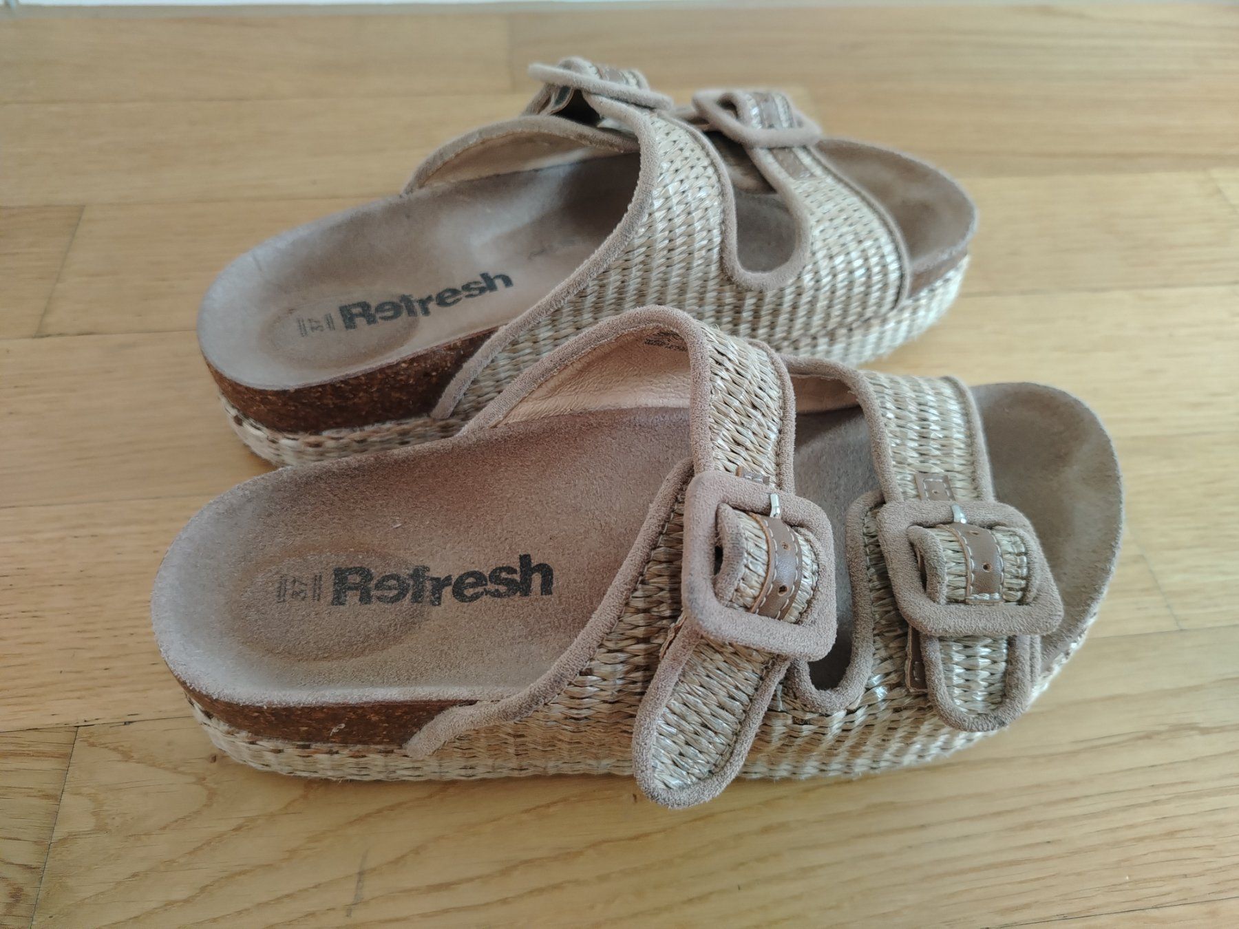 Damenschuhe: Damen Pantoletten Sandalen Beige – Gebraucht aus Winterthur von mon_2yxl 2