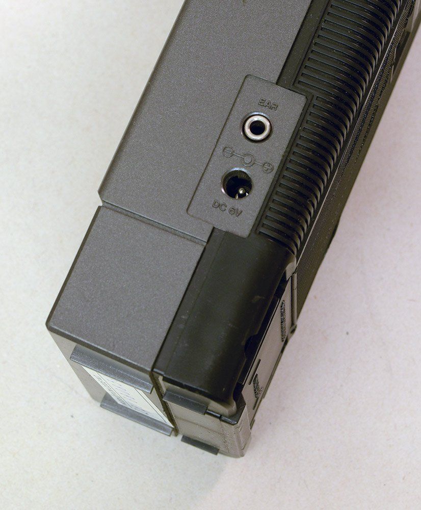 Ricevitori: INTERNATIONAL Multi-Band Compact Radio Receiver – Usato da Zürich venduto da nasowasX 5