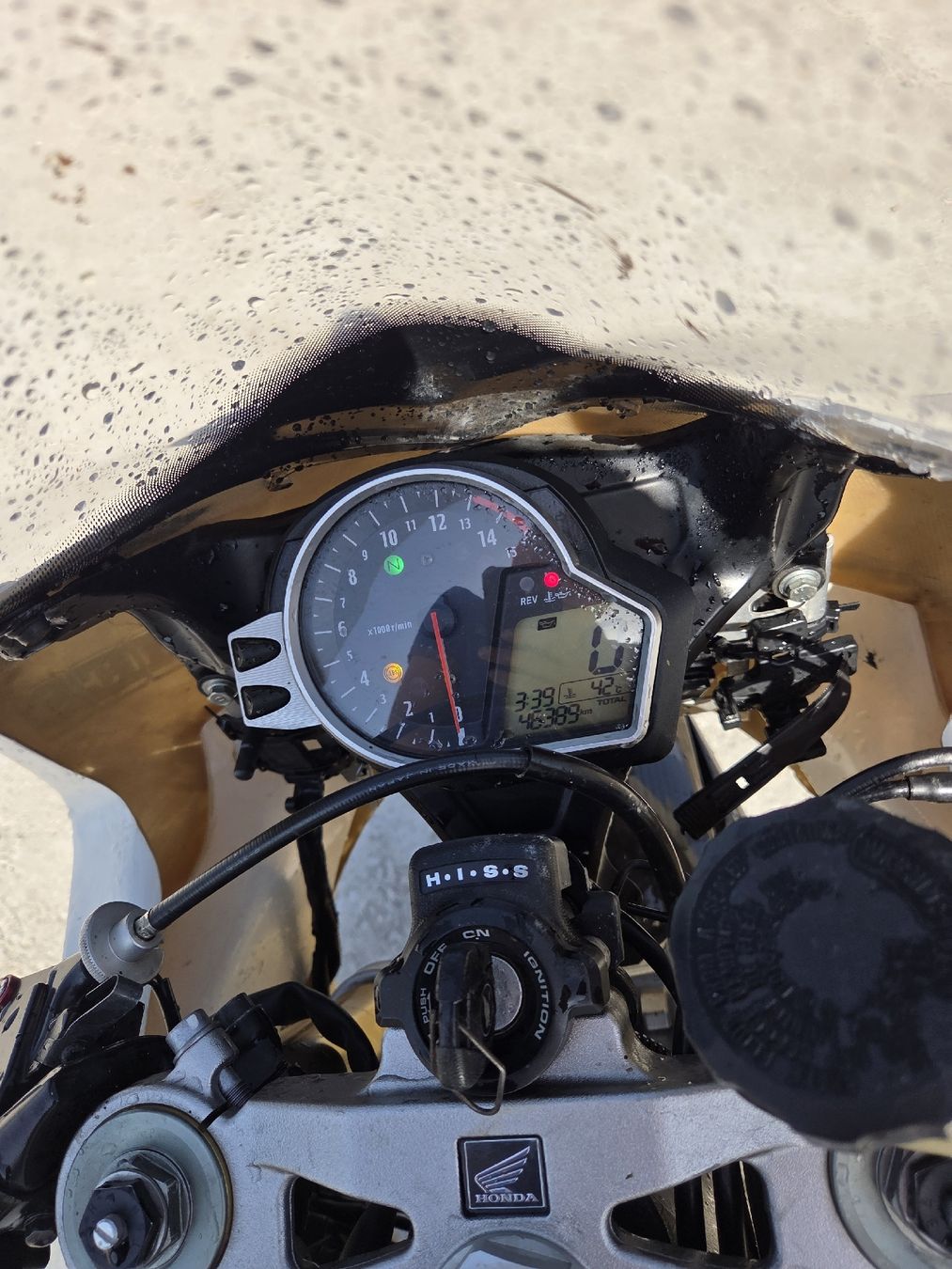 Honda Strada: Honda CBR1000RA Fireblade SC59 – Usato da St.Gallenkappel venduto da Torom 5