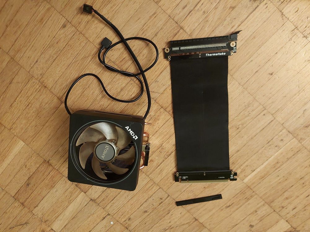 AMD Wraith Prism +Grafikkarte Riser Cabl (Gebraucht) in Frauenfeld für ...