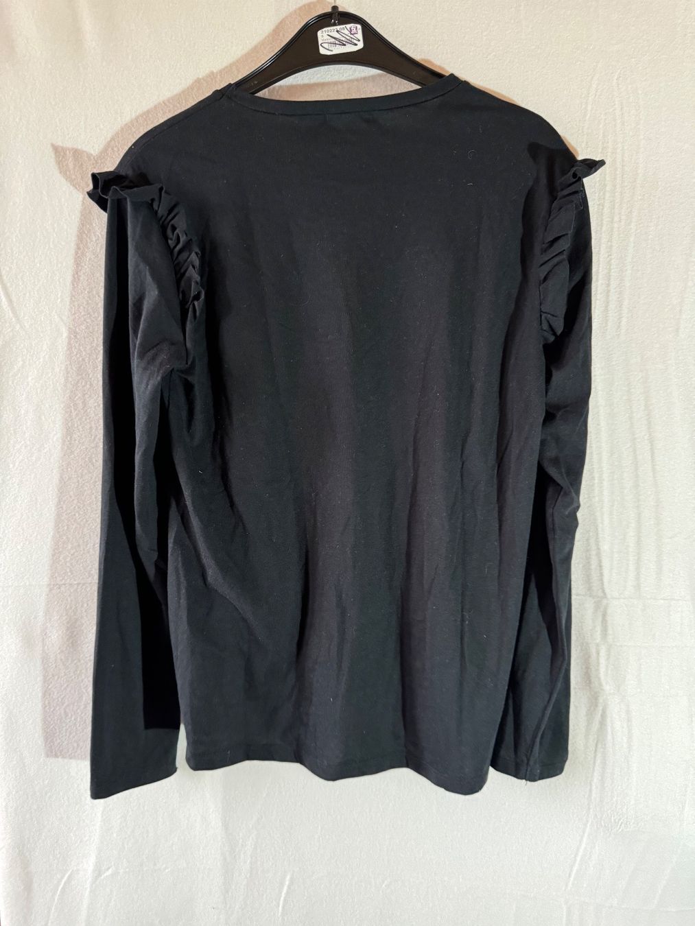 Maglioni & Felpe: Schwarzer Pullover mit Rüschen von Tezenis Gr. M – Usato da Grosswangen venduto da second_hand_dress 9