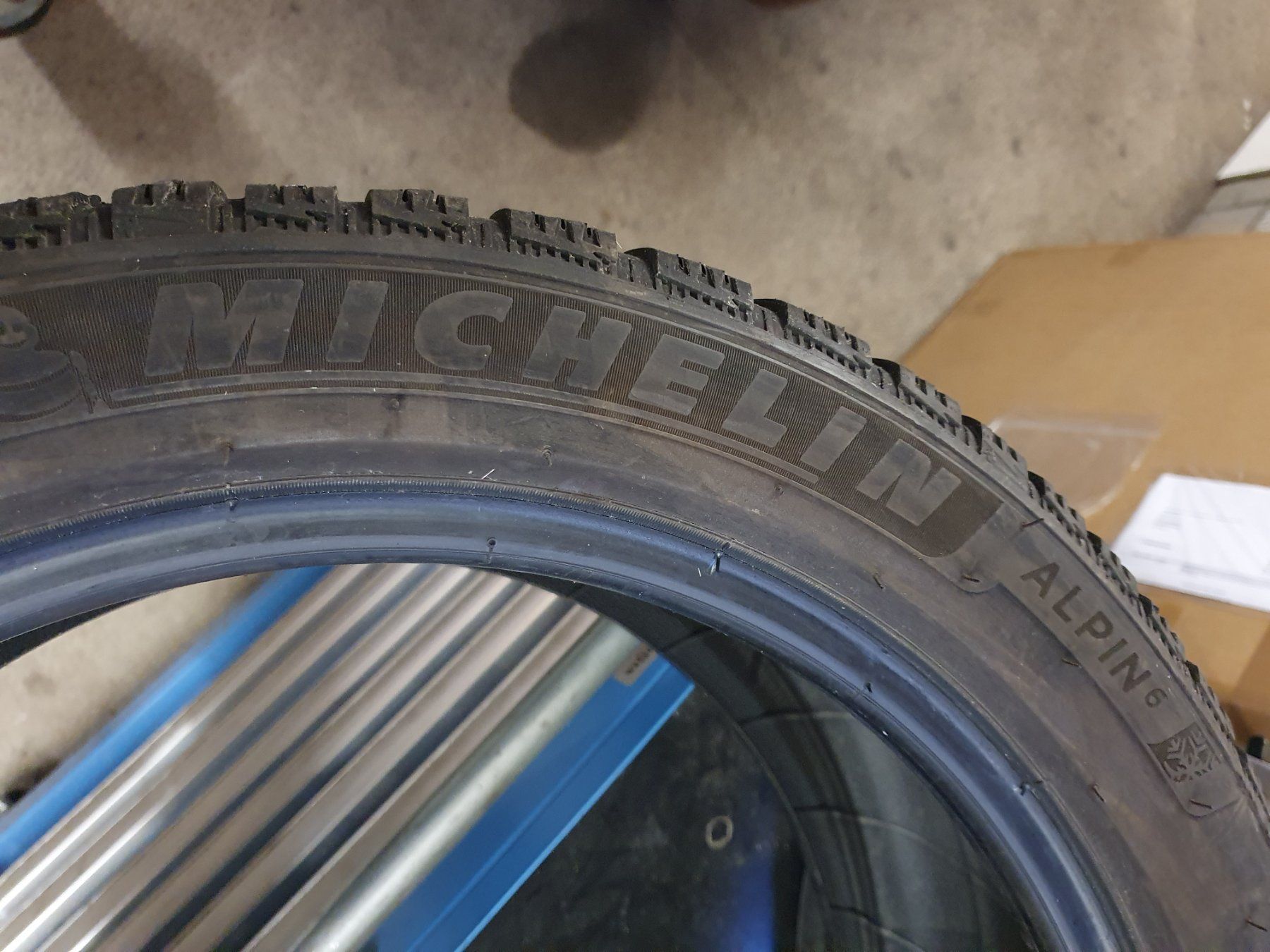 Michelin Pneumatici & Ruote complete: 2 Winterpneu 215/45R16 – Usato da Meiringen venduto da Vwja75 3