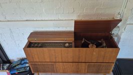 Vintage Musikschrank aus Holz, Rarität für Liebhaber!
