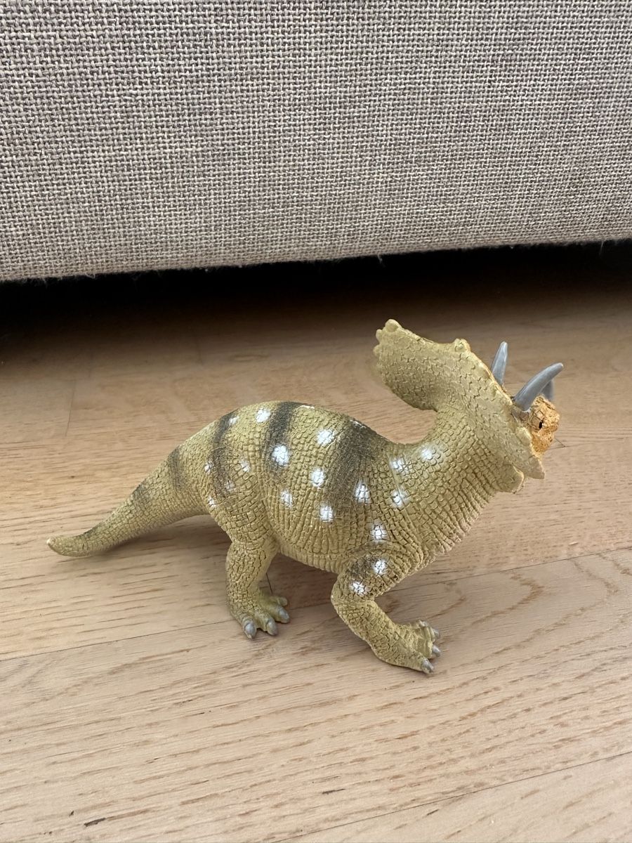 Giocattoli: Triceratops Dinosaurier – Usato da Kleinandelfingen venduto da Elader 1
