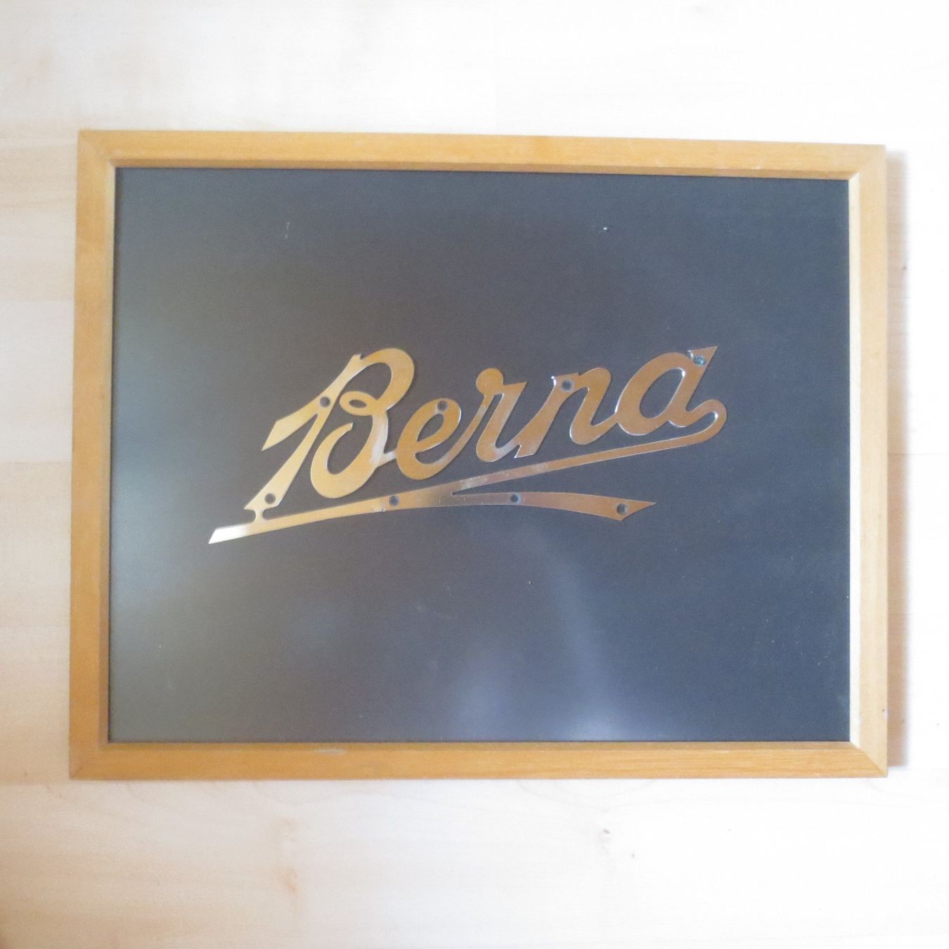 Tutti pezzi di ricambio auto: Berna Emblem in Bild gerahmt – Usato da Utzenstorf venduto da 3427