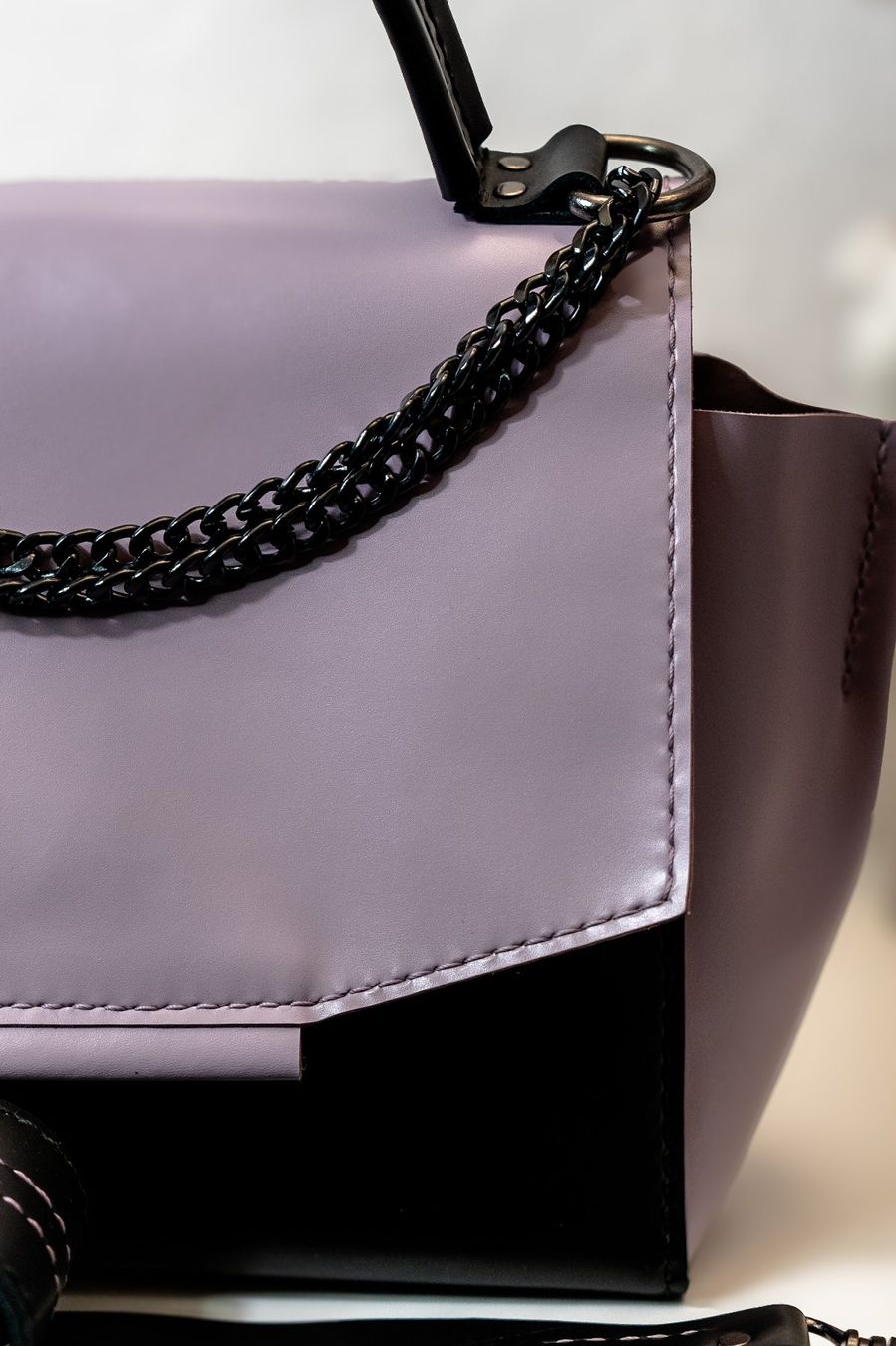 Borse da donna: Elegante Ledertasche mit Kette - handmade – Nuovo e nell'imballaggio originale da Matzendorf venduto da sas_skl6 1