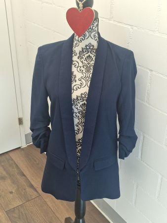 Damen Blazer dunkelblau geraffte Ärmel Gr 36 - wie neu!