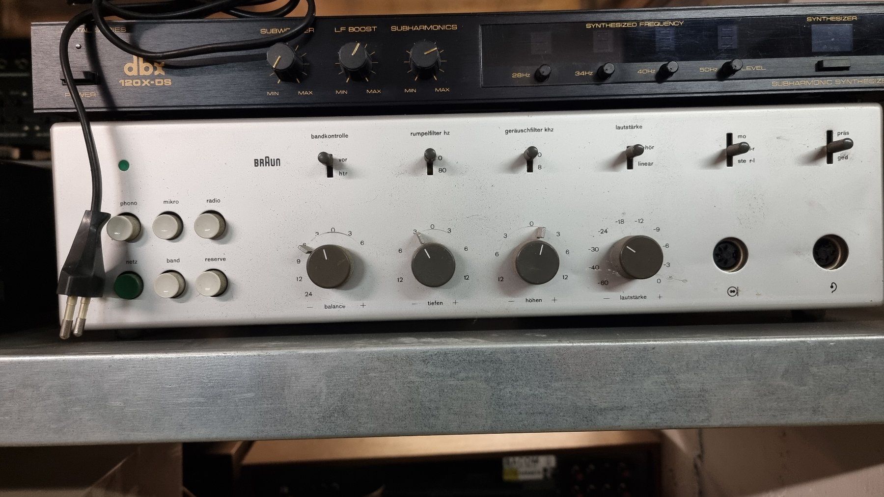 Braun Amplificatori: BRAUN CSV-500 Stereo Verstärker – Difettoso da Schöfflisdorf venduto da Silvervintage.CH