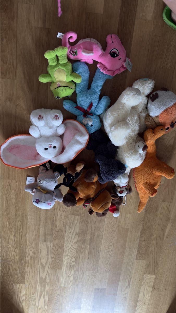 Giocattoli: Kuscheltiere sind das Glück der Kinder – Usato da Zürich venduto da ish_6v8w 2