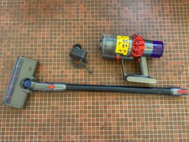 Dyson V10