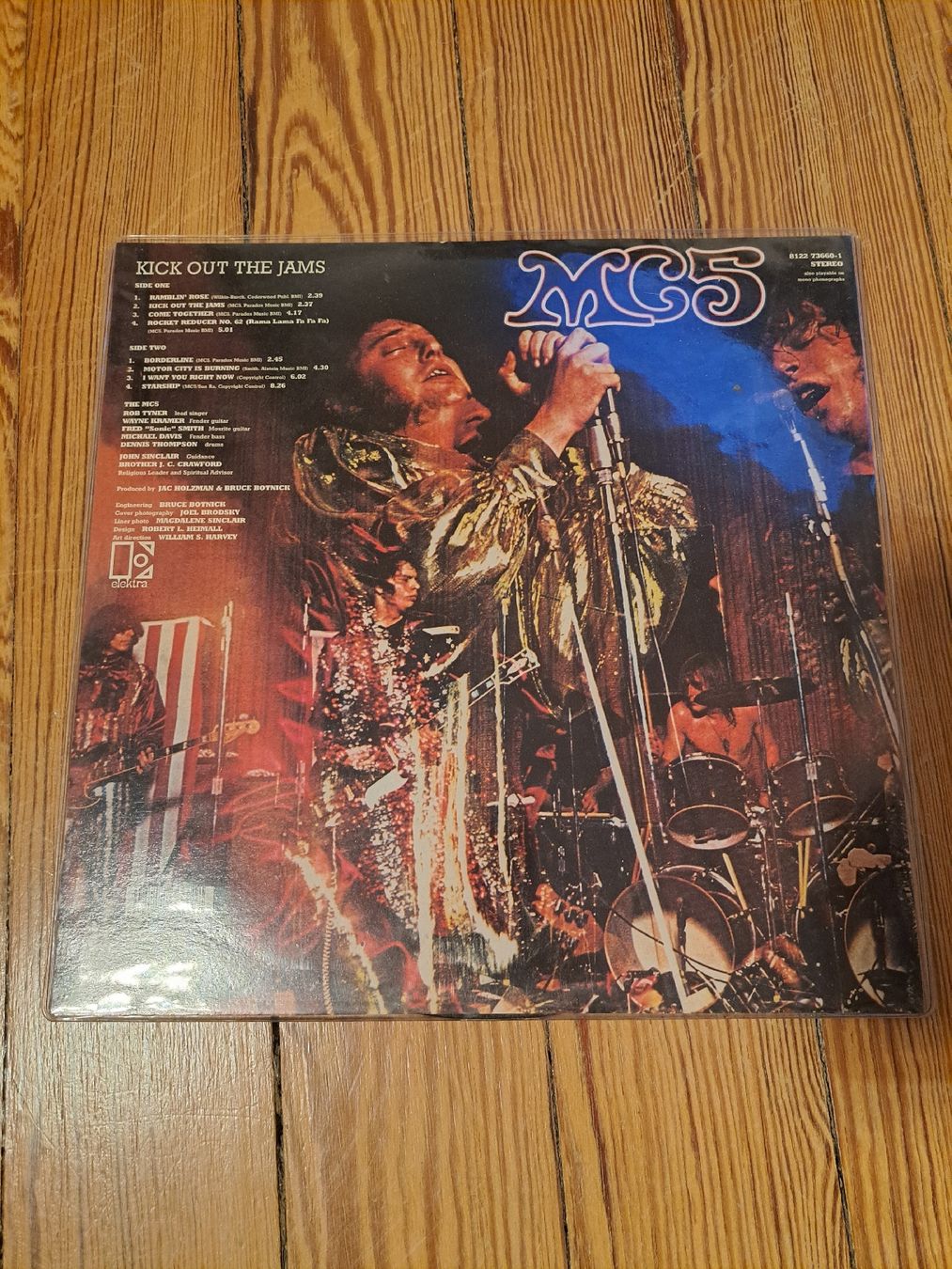 Dischi in vinile: MC5, Kick Out The Jams 1LP – Usato da Genève venduto da Marci-Mcfly 1