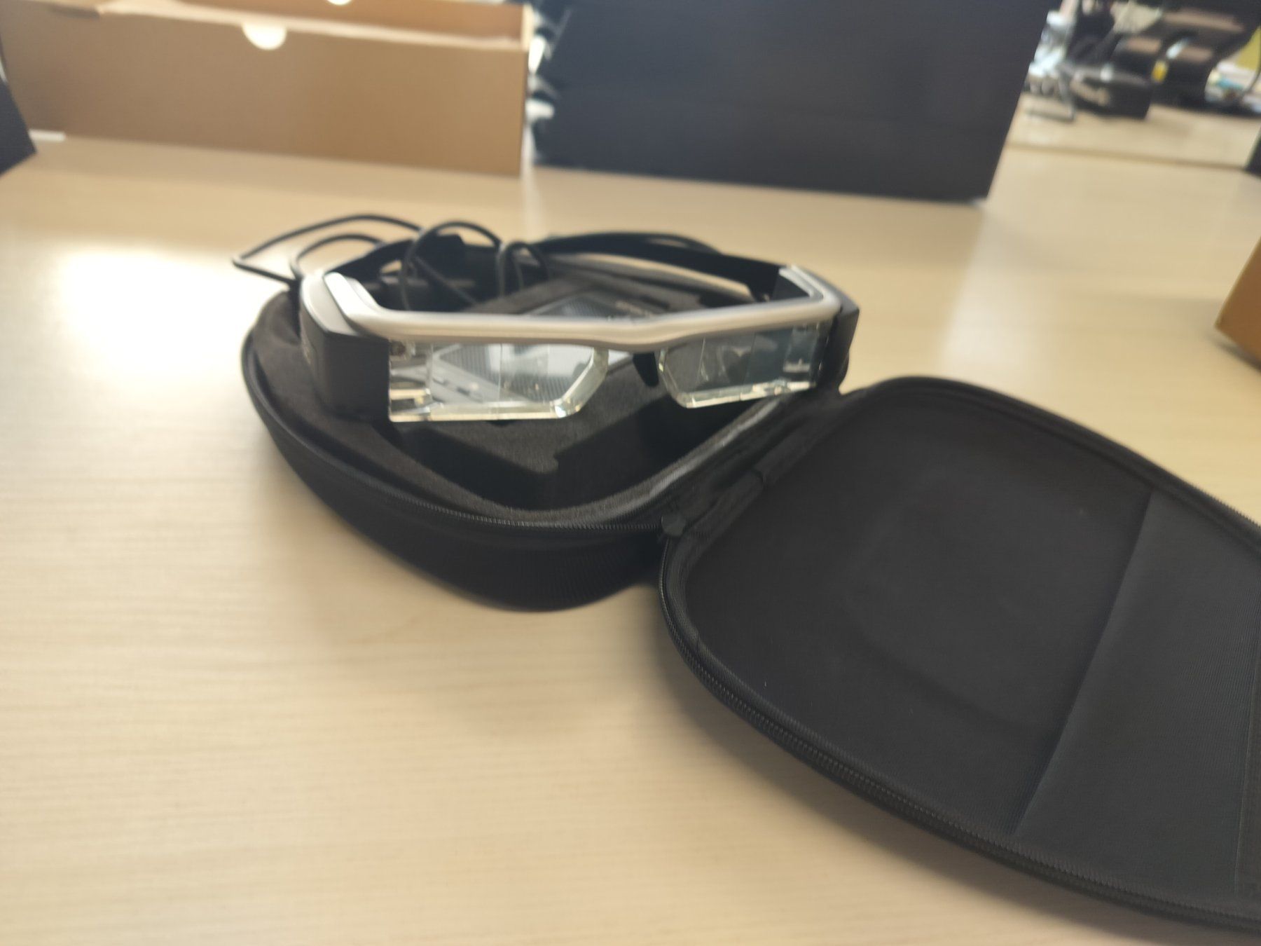 Brillen & Gläser: Epson BT-200 See-Through Mobile Viewer – Gebraucht aus Hildisrieden von eLuterbachAG 1
