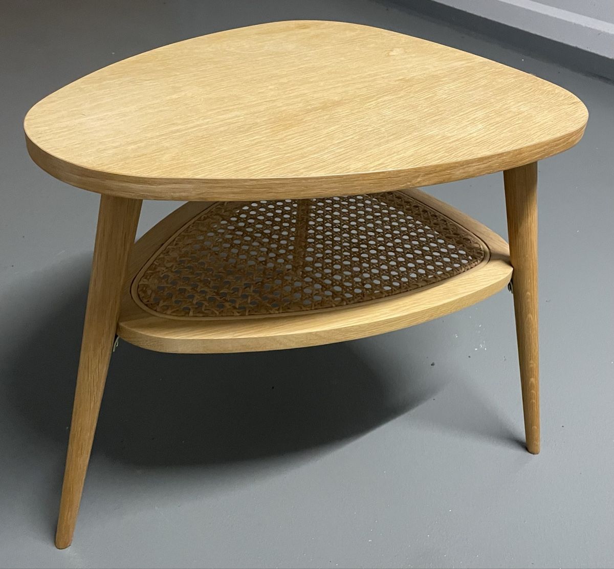 La Redoute Tables: Table d'appoint bois et rotin – D'occasion à La Tour-de-Peilz par flo_m27g