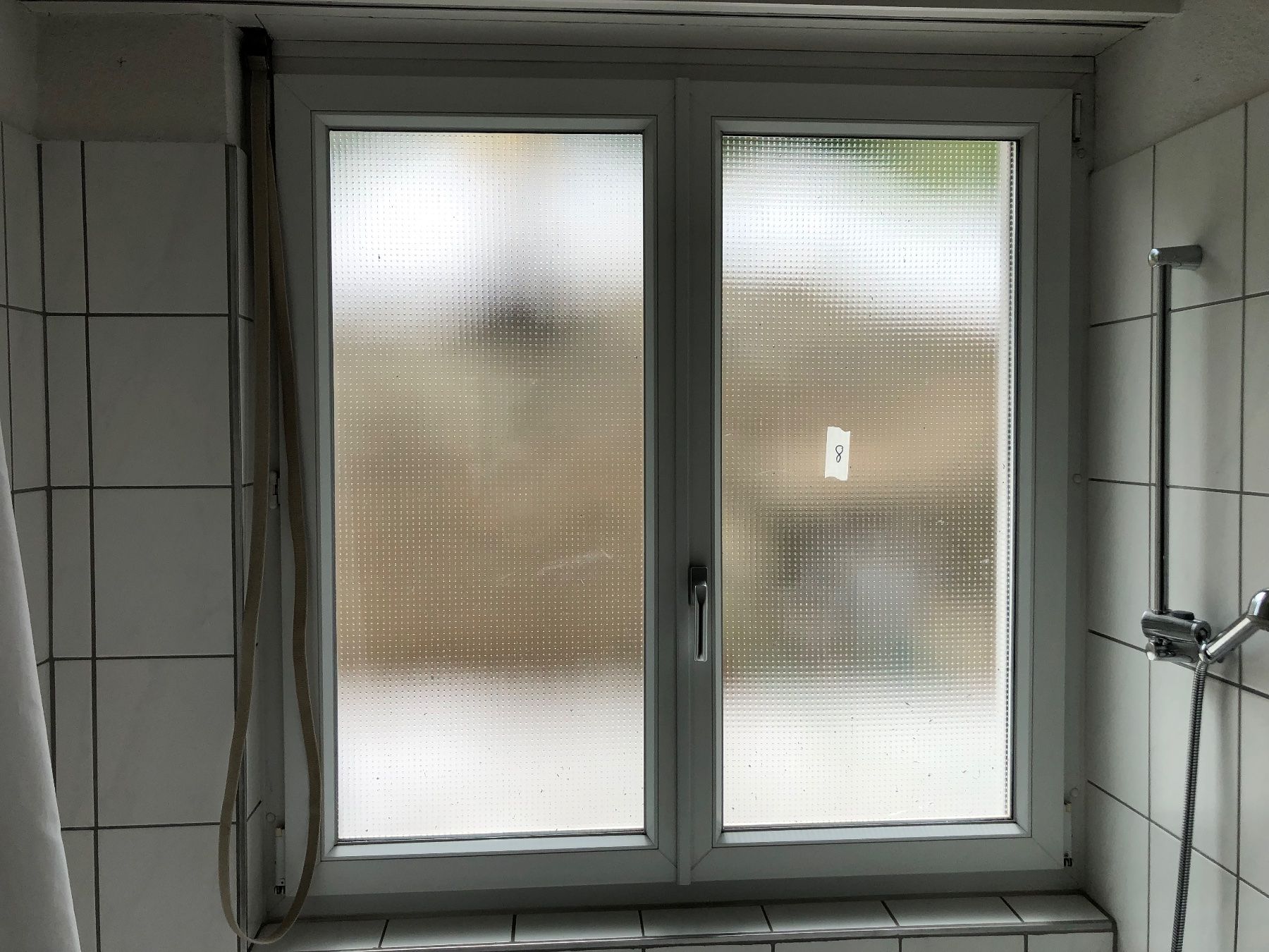 Fenster: Fenster mit 2 Flügel aus Kunststoff – Gebraucht aus Ebikon von Maximal11