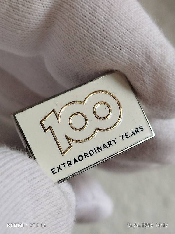 Plaketten & Abzeichen: Jubiläum 100 Jahres BENTLEY Pin – Gebraucht aus Rupperswil von Viland_Dann