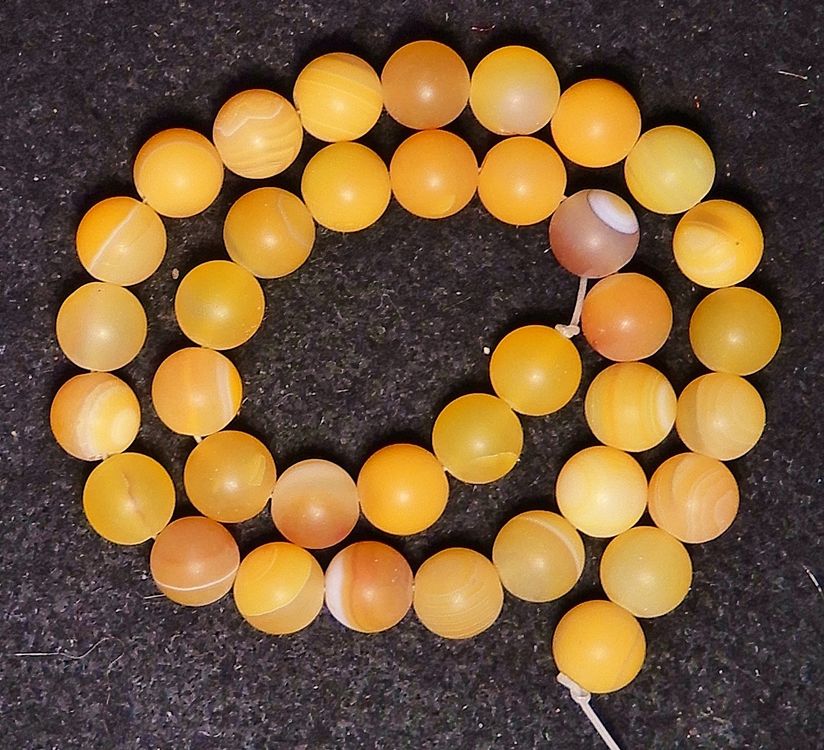 1 Strang echte matte gelb-orange Achat Perlen 10 mm (Neu (gemäss ...
