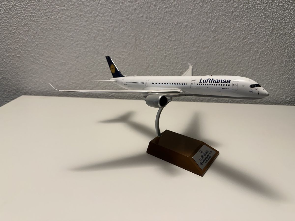 Airbus Kits de montage: Airbus A350 Lufthansa Metallmodell – D'occasion à Rosshäusern par maexuu
