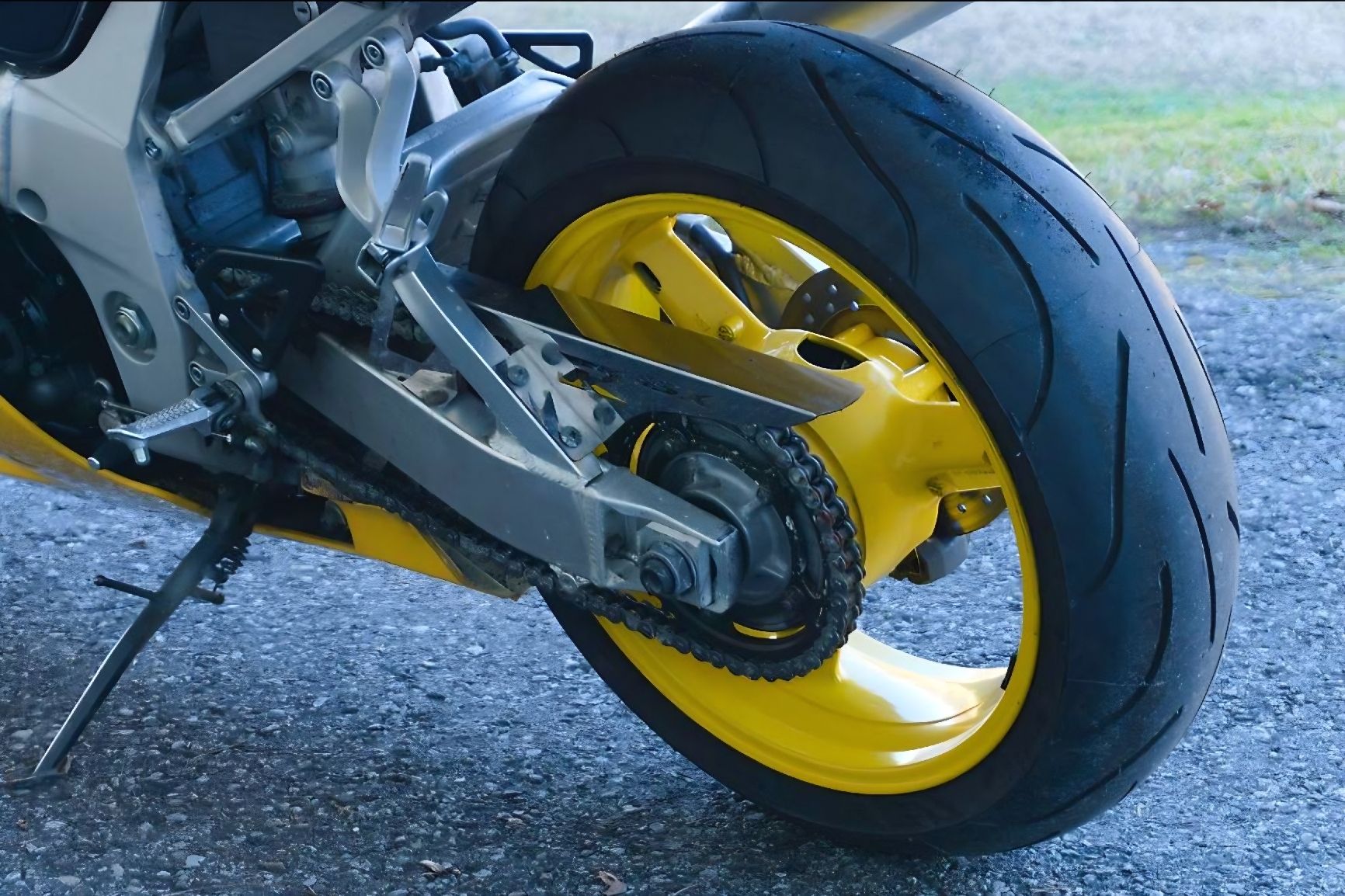 Suzuki Route: Suzuki GSX-R 750 – D'occasion à Purasca par Scetro 8