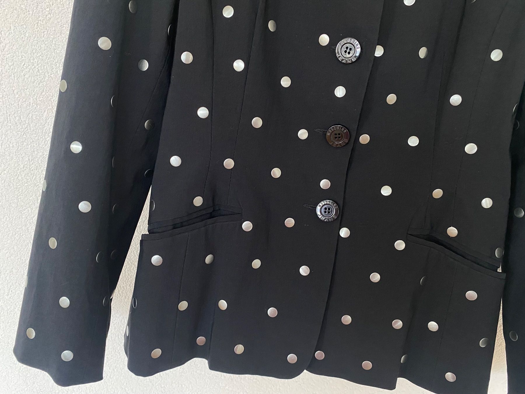 Moschino Vestes: CHIC UND ELEGANT MOSCHINO BLAZER – Neuf (Voir description) à Zürich par Fashionparade 6