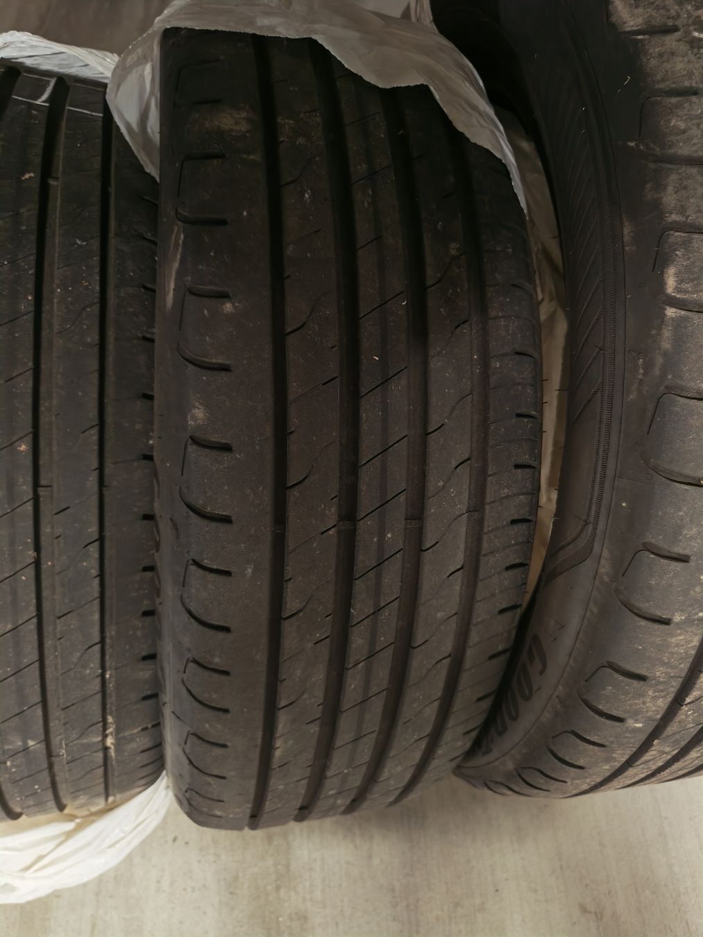 Goodyear Pneumatici & Ruote complete: 4 Goodyear EfficientGrip Performance 205/55 R19 97V – Usato da Veltheim AG venduto da Vor69 7