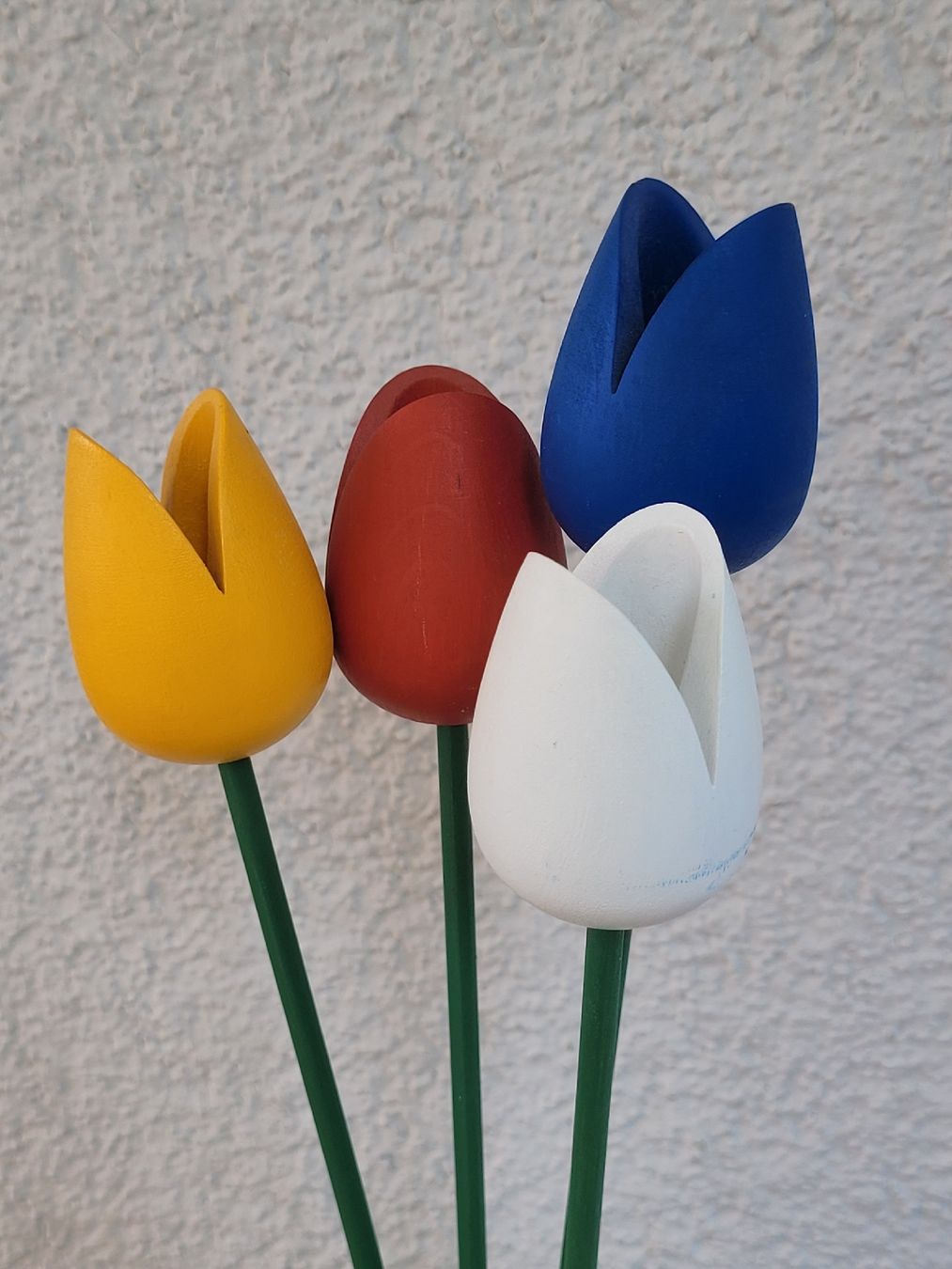 Alle Dekorationen: Zeitlose Tulpen Holztulpen – Gebraucht aus Buttikon SZ von Renco