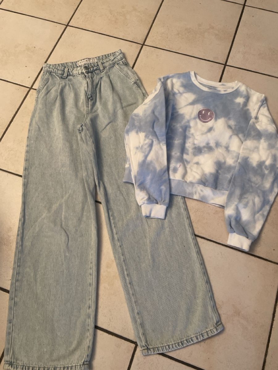 Kleiderpakete: Outfit Set Amisu Jeans Grösse 32 und Ruby Pullover XS – Gebraucht aus Obergerlafingen von cabo4