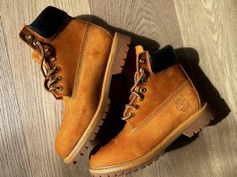 Timberland 6 Inch Lace Up Stiefel / Gr. 39 NEU