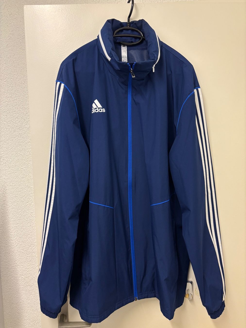 Adidas Giacche: Adidas Regenjacke – Nuovo (secondo la descrizione) da Zürich venduto da mc_mike77 1