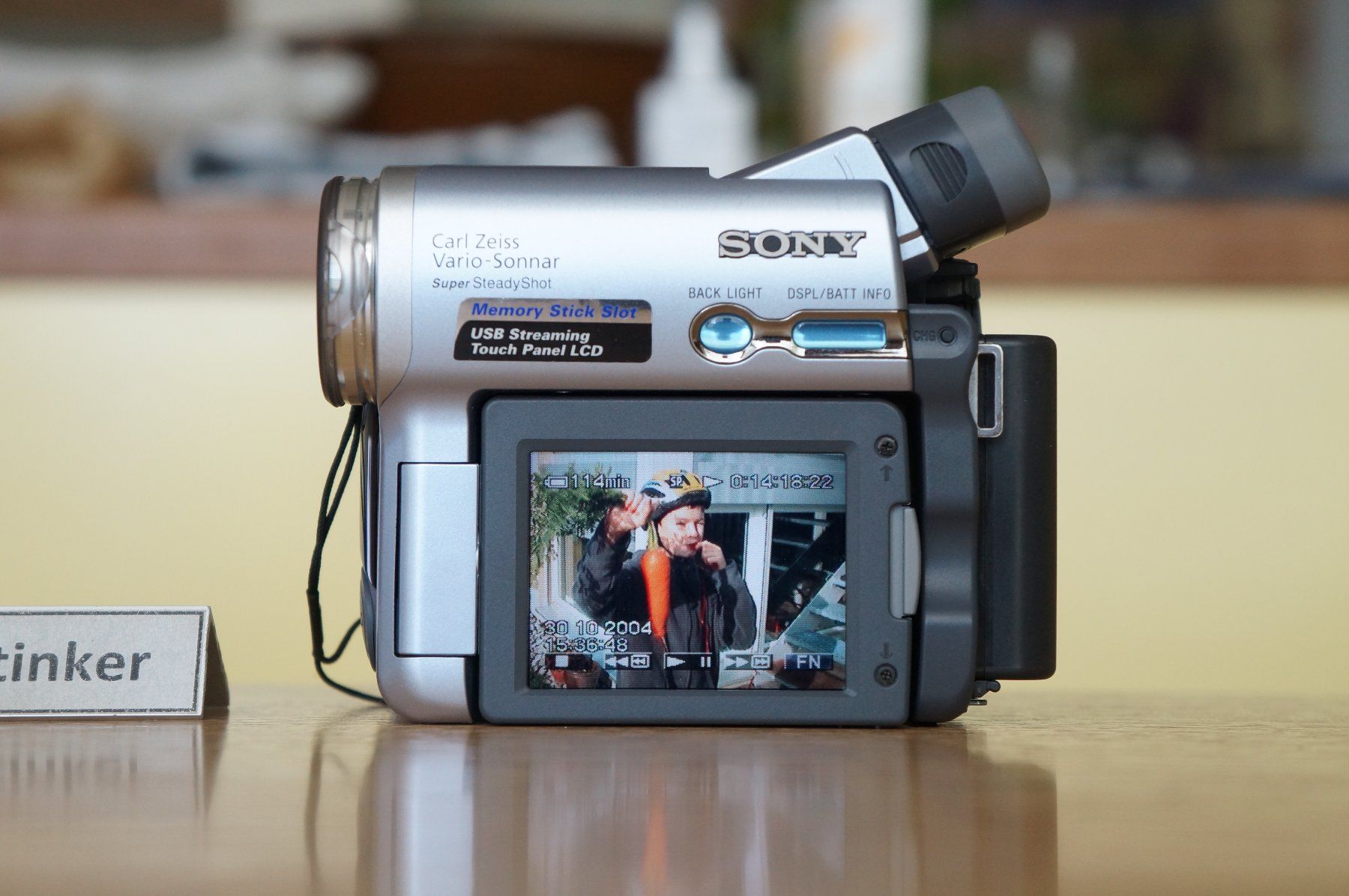 Sony Camcorder: SONY TRV22E ... MiniDV Kassetten Kamera ... – Gebraucht aus St.Gallen von  3
