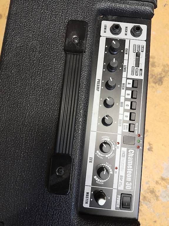 Amplificatori: Amp guitar Chamaleon 30 – Usato da Lausanne venduto da EdwinBOSU 1
