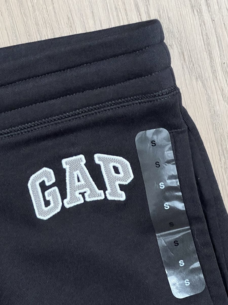Gap Hosen: GAP Jogginghose Schwarz Gr.S -  Neu – Neu und originalverpackt aus Visp von bluenero 2