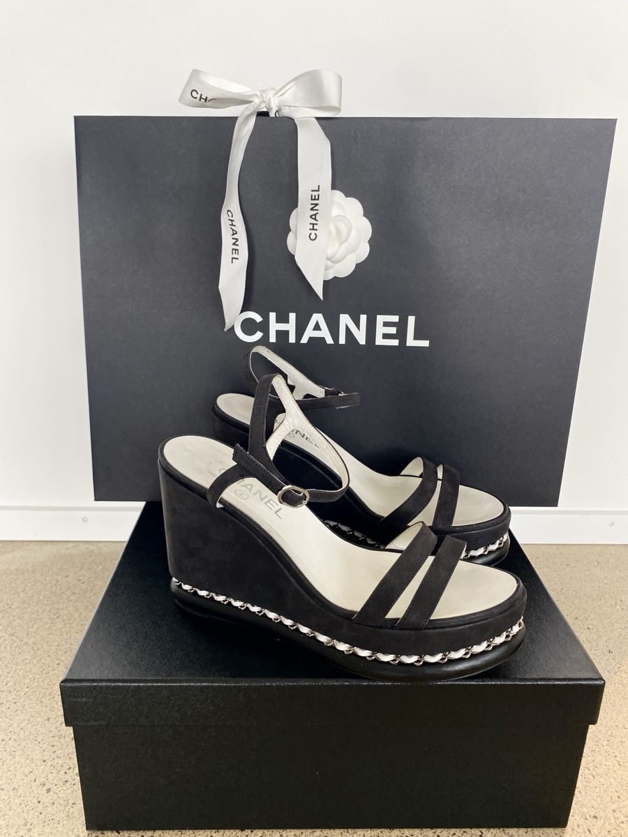Chanel Scarpe da donna: Chanel Sandalen – Usato da Stäfa venduto da Nicole093 5