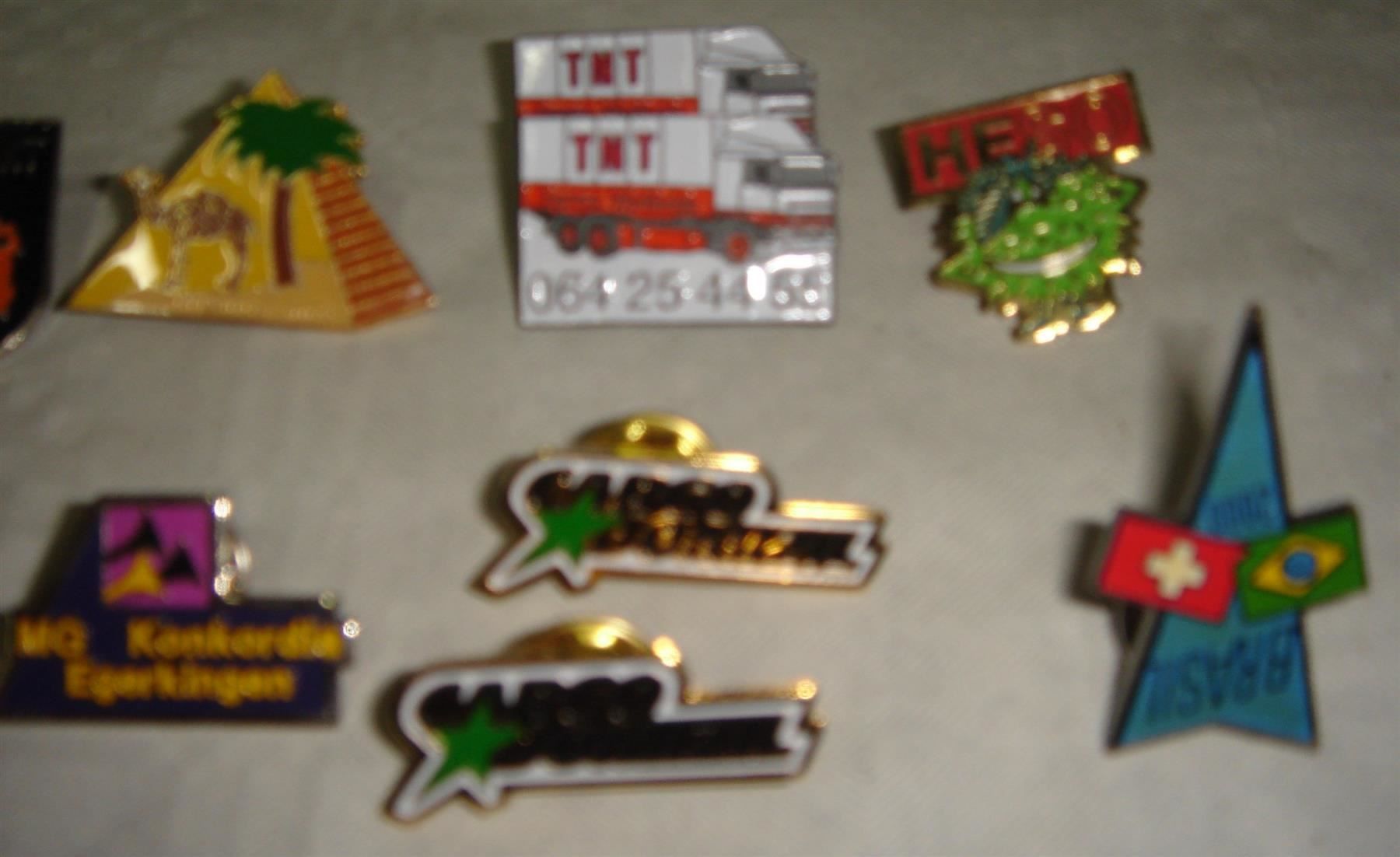 Plaquettes & Badges: PIN's gemischt – D'occasion à Lommiswil par Upa 2
