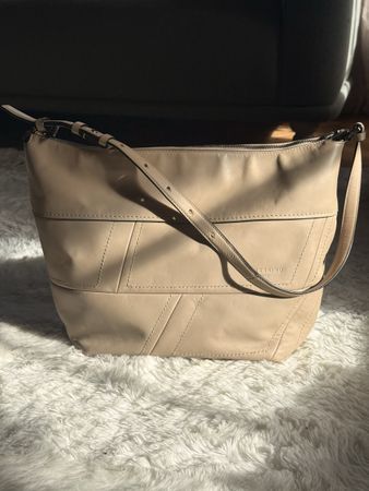Liebeskind Berlin Schultertasche in Beige
