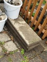 Betonplatten und Randsteine grau gebraucht im Set Gratis