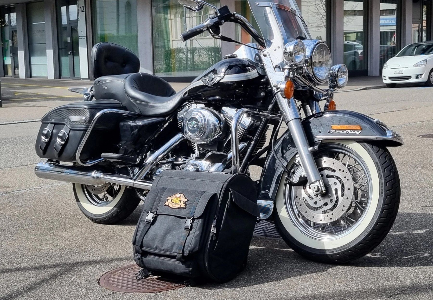Harley-Davidson Touring: Harley-Davidson Road King Classic 100th Anniversary 2003 – Gebraucht aus Vaduz von ArtAries 6