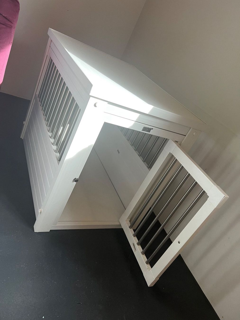 Gabbie, trasporto & Sicurezza: Hundebox fürs Wohnzimmer – Usato da Spiez venduto da Xenoli 1