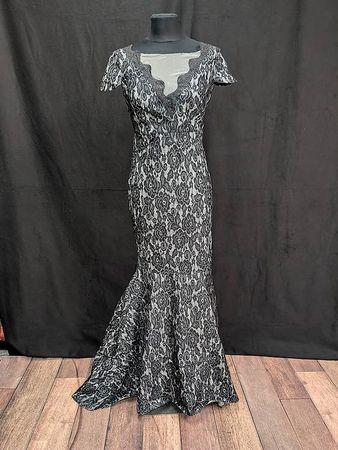Schwarzes Spitzen-Abendkleid, Gr. 38