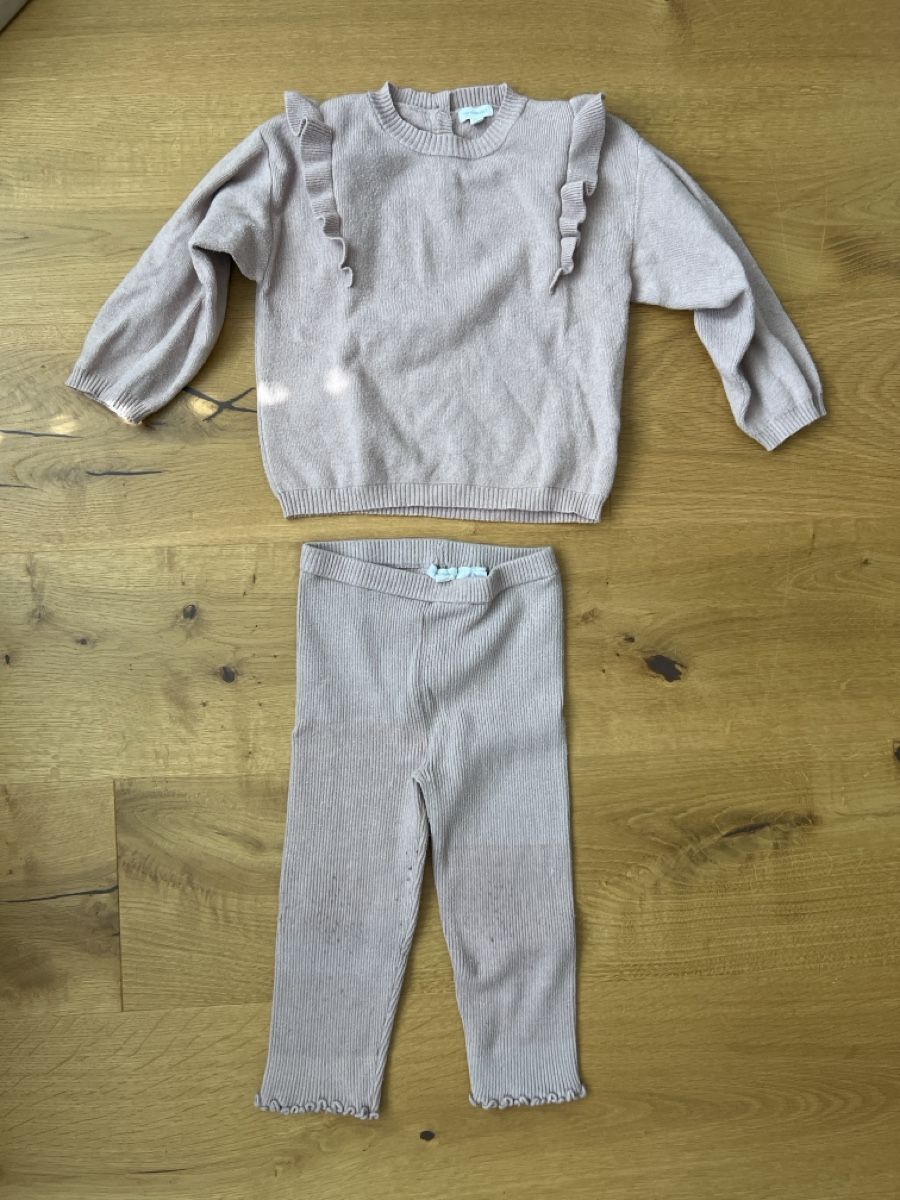Pulls et sweat-shirts: Vertbaudet Set Pullover und Leggings Grösse 97/104 – D'occasion à Recherswil par ch0_y9gb