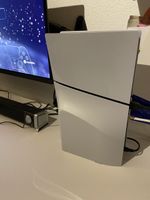 PS5 Slim Disc Edition + 4 Spiele Top Zustand!