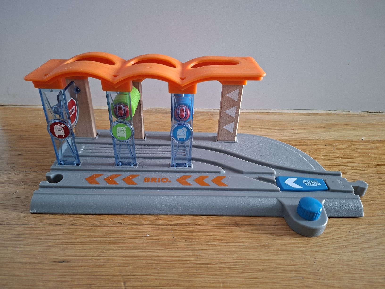 Brio Spielzeuge: BRIO Smart Tech Waschanlage – Gebraucht aus Balterswil von Steineparadies