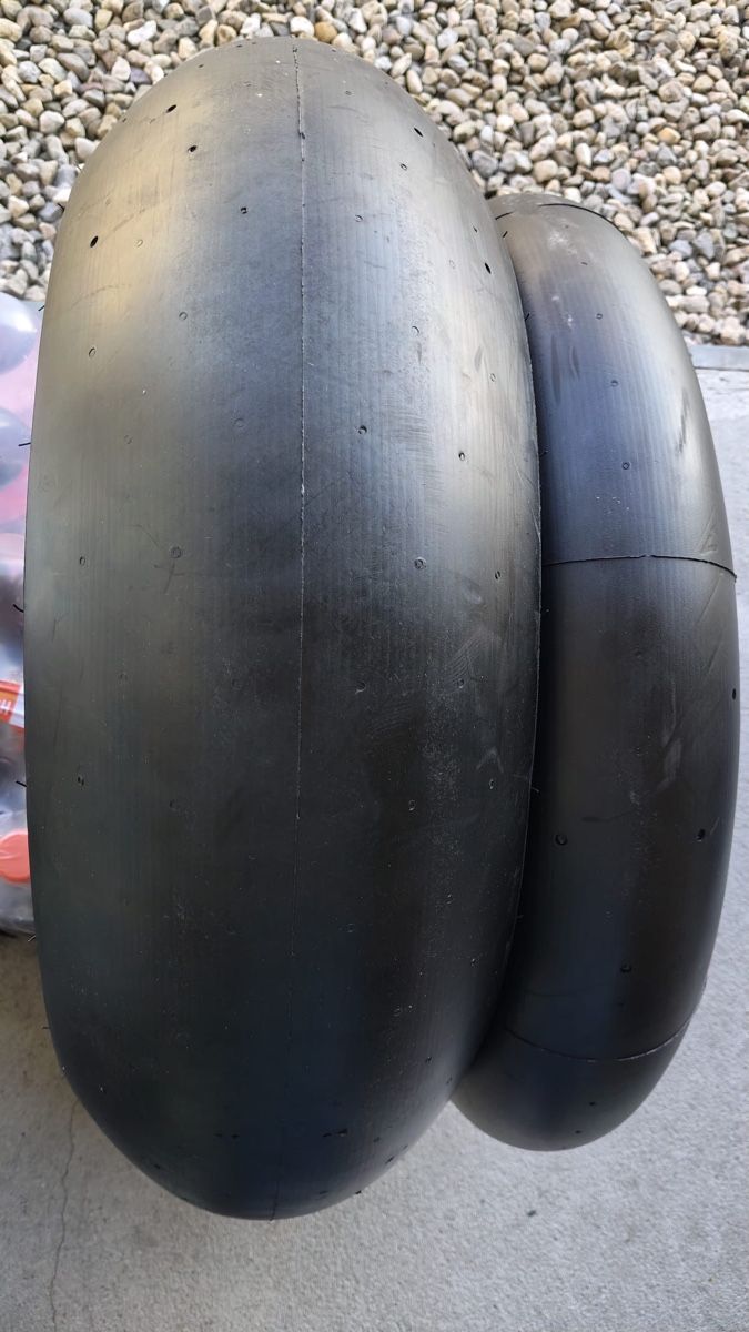 Pneumatici & Ruote complete: Pirelli Sliks – Nuovo (secondo la descrizione) da Hergiswil NW venduto da m_ike86 1