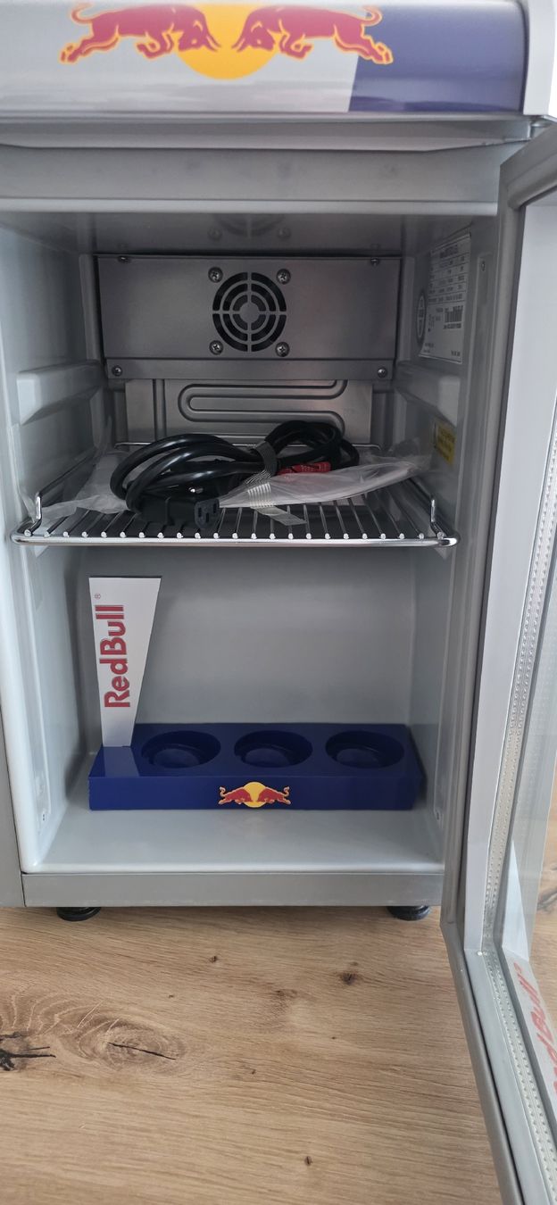 Kühlschrank: Red Bull Kühlschrank – Gebraucht aus Wil SG von GT504 2
