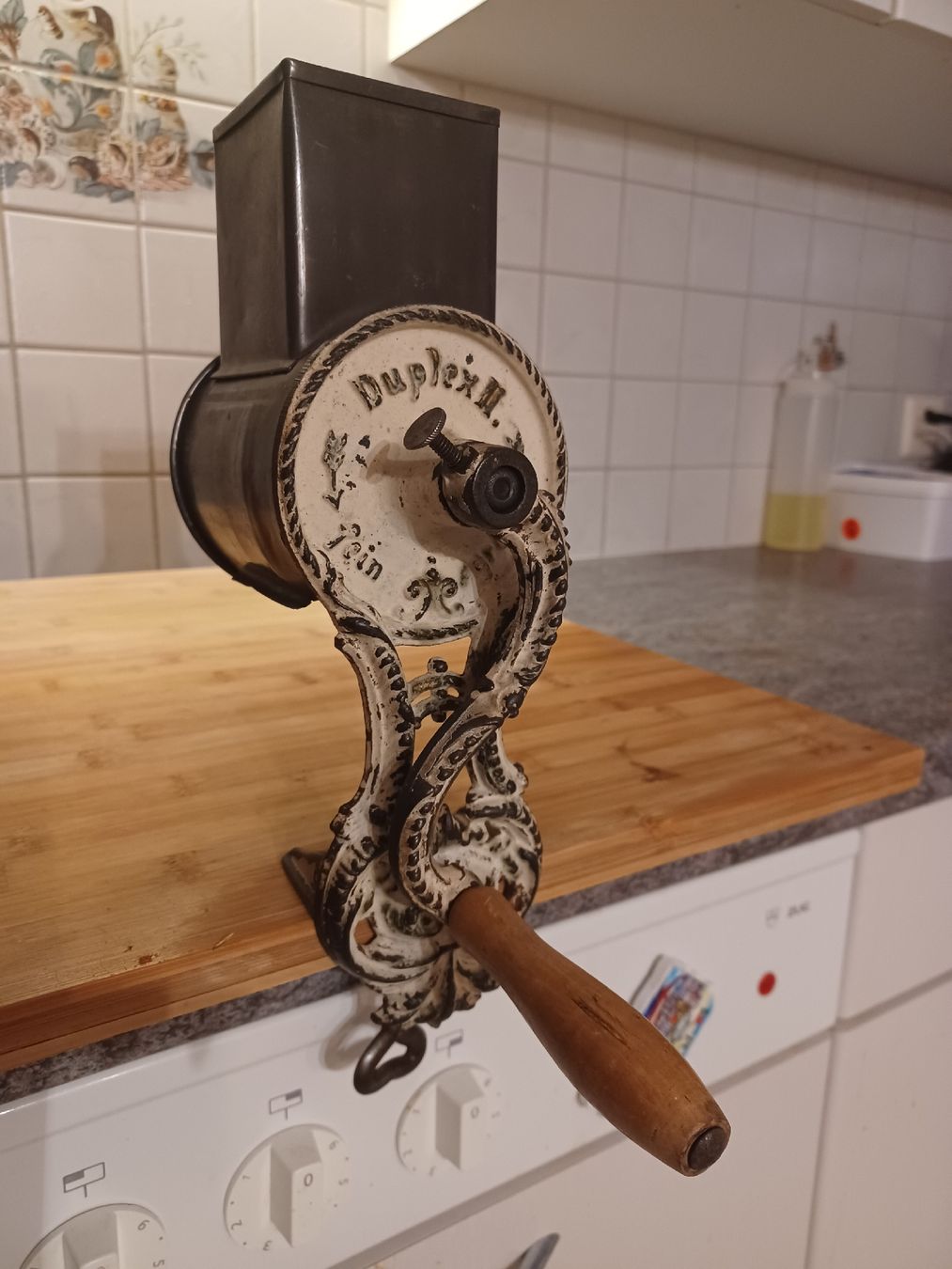 Appareils de cuisine: Antike Käse Reibe ca 1940 – D'occasion à Merenschwand par KbVl 2