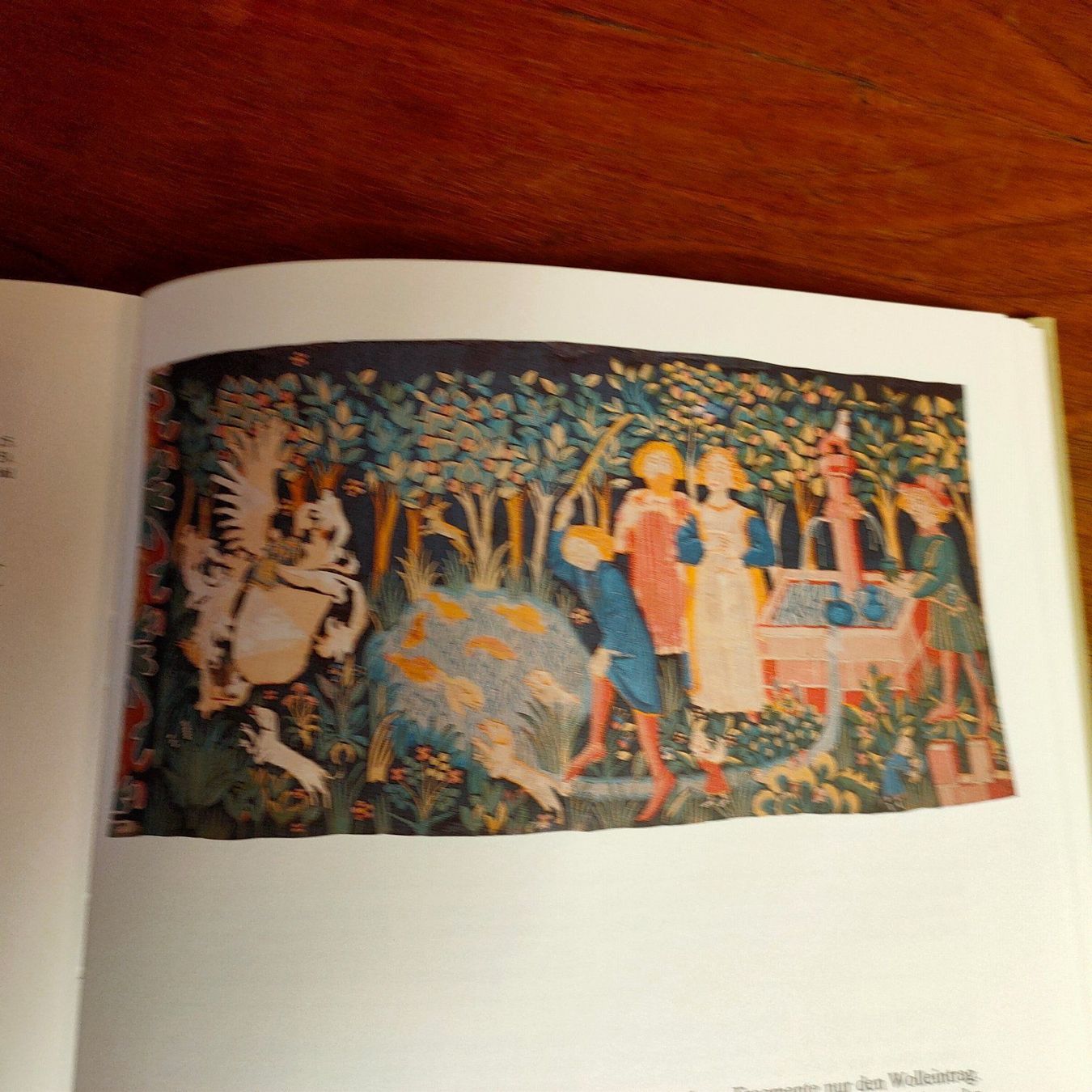 Bücher: Buch Meisterwerke mittelalterlicher Textilkunst – Gebraucht aus Rothrist von Gleitig 2