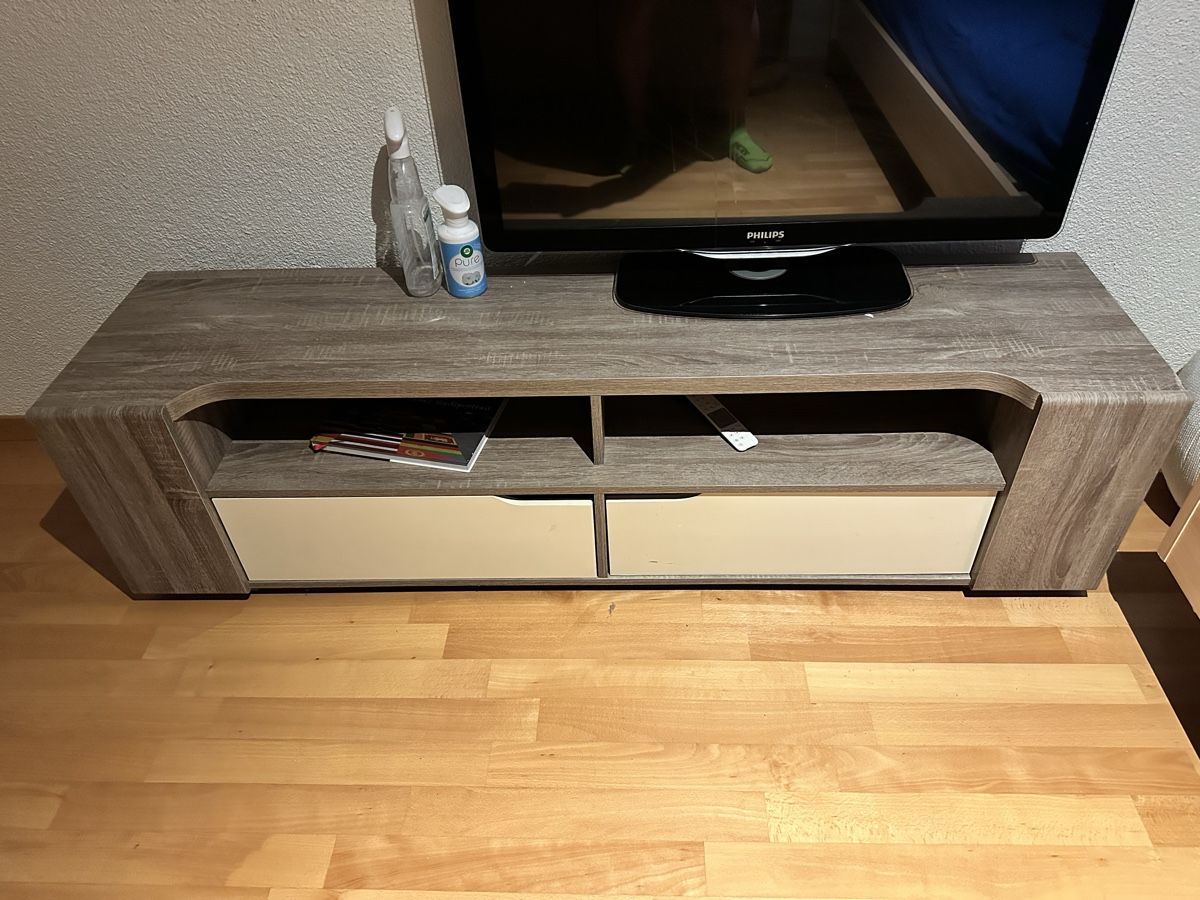 Mobili TV: TV Sideboard – Usato da Kloten venduto da Jeronimo9 1