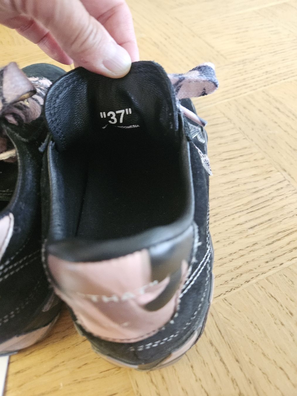 Off-White Scarpe da donna: baskets  – Nuovo (secondo la descrizione) da Chêne-Bourg venduto da gab_7cg8 3