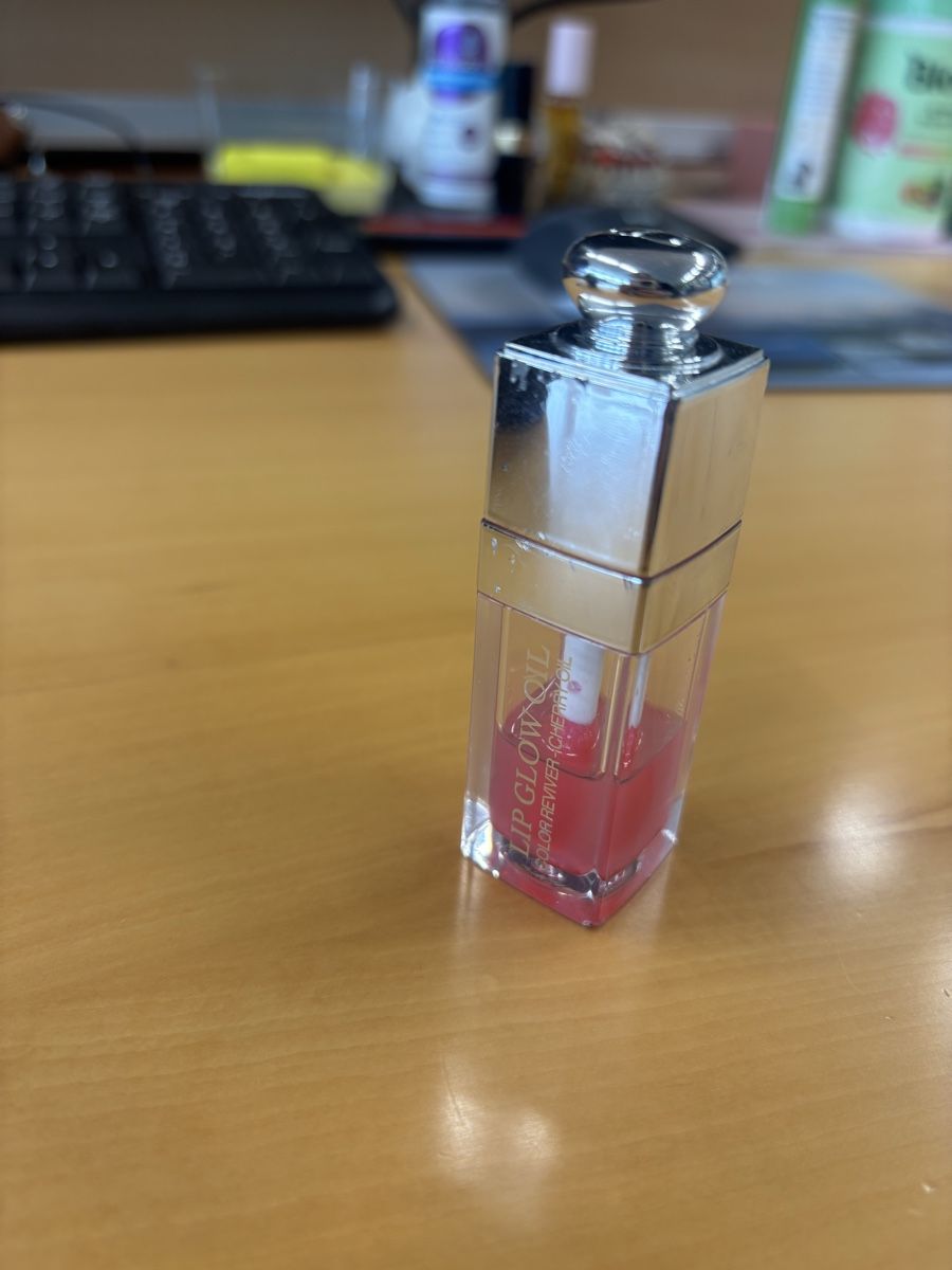 Dior Make-up: Dior Lip Oil NP: 52 – Usato da Horgen venduto da lme_8kj7 1